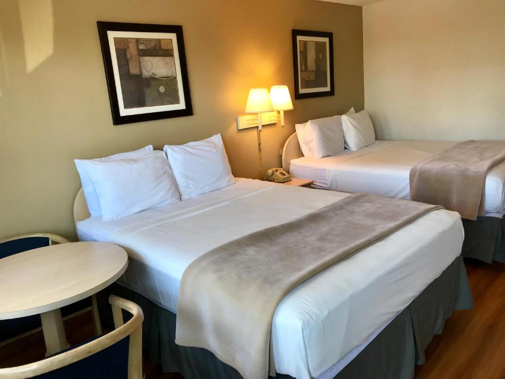 Double Queen Suite